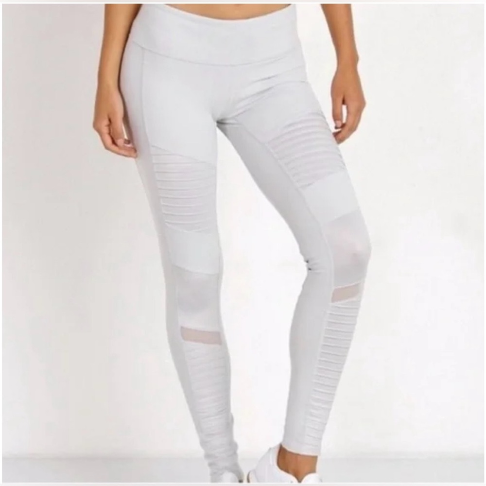 Alo Yoga Moto Leggings | White / Dove Gray | Size M - Picture 3 of 12